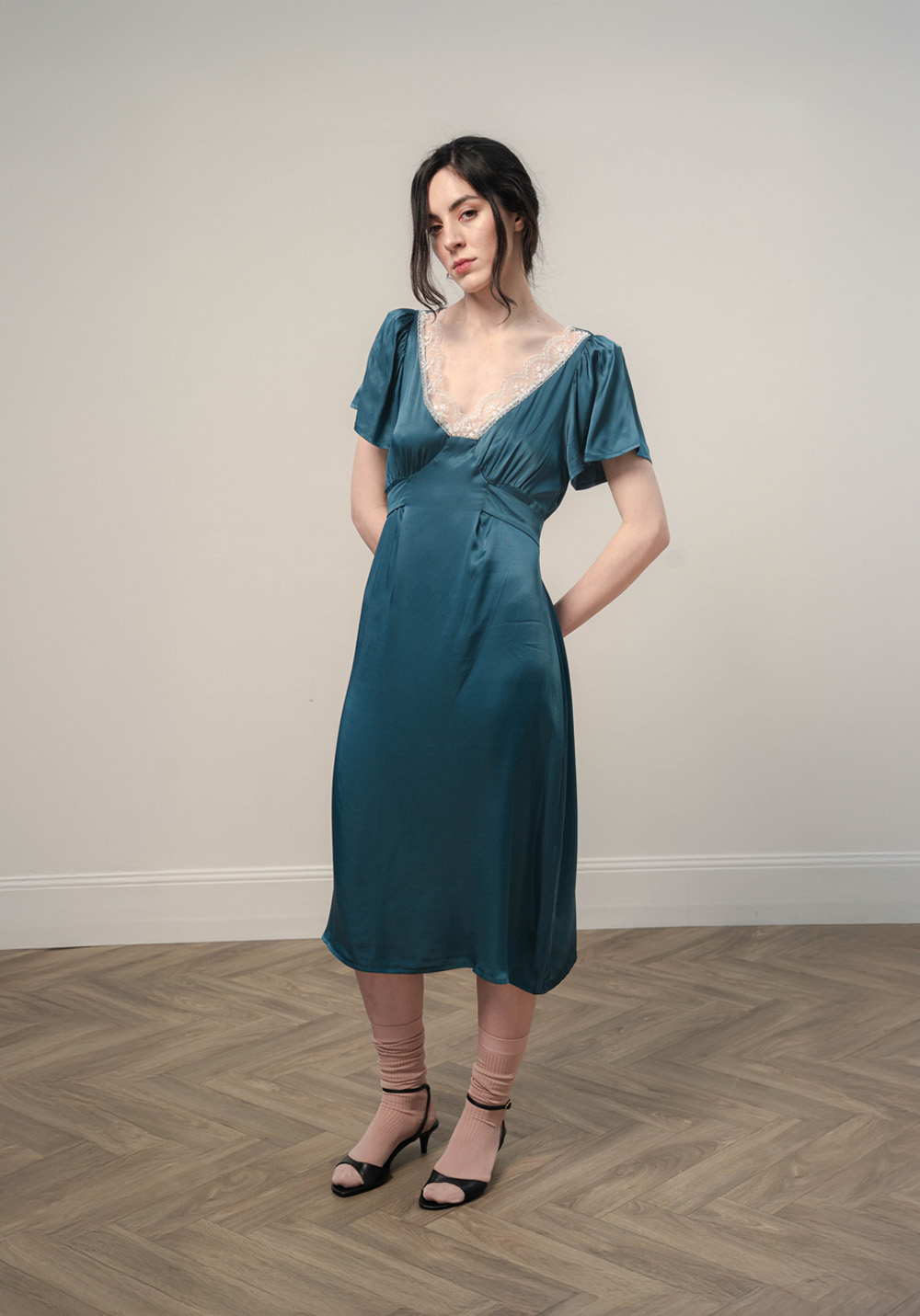 Сатинова сукня в кольорі петроль