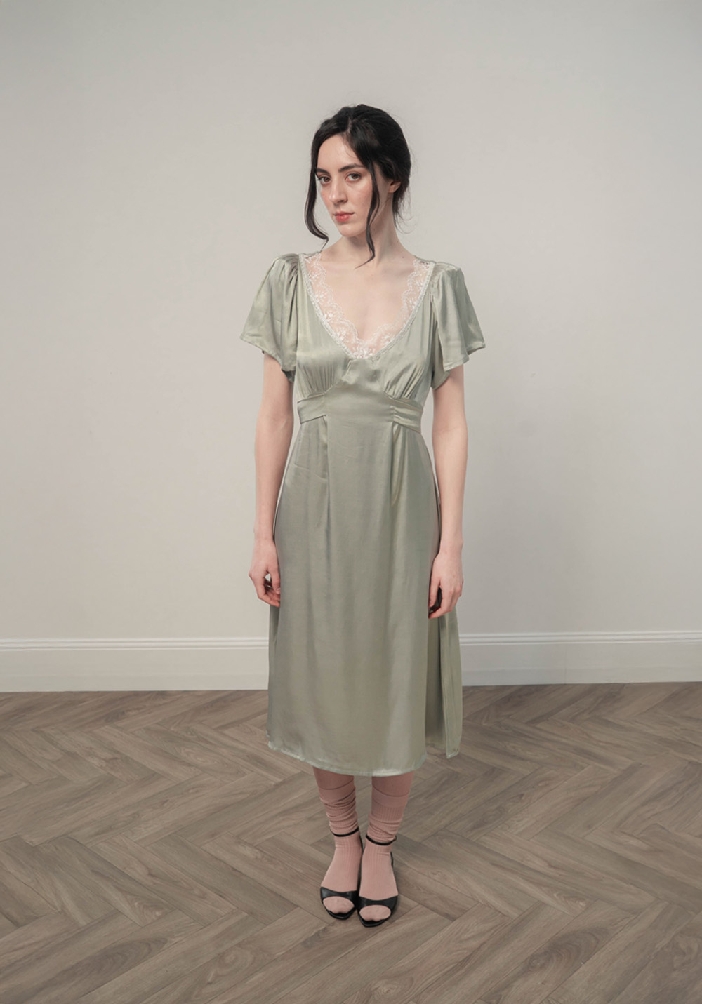 Сатинова сукня в кольорі шавлія